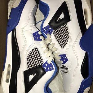 retro Jordans. Motorsport fours